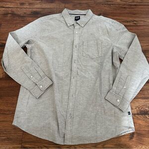 GAP Men's Gray Button-Down Shirt Size XL EUC Classic Casual Top preppy